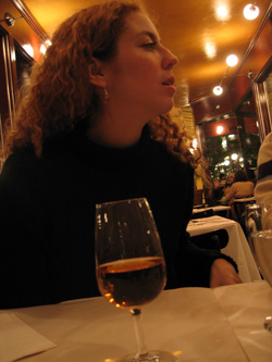 Restaurant L'Express: Irazema with a glass of wine