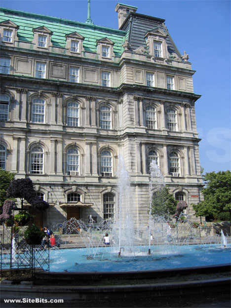 Fountain next to Hôtel de Ville