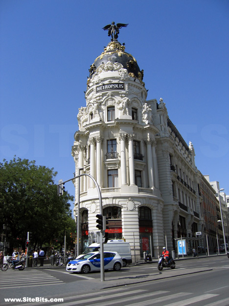 Metropolis Building: Gran Vía @ Alcalá