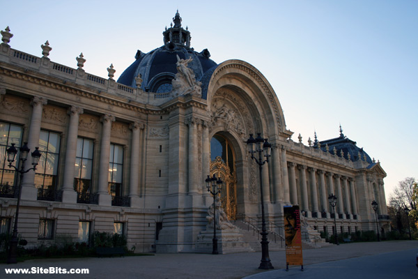 Petit Palais from Ave W. Churchill