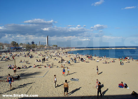 barcelona beach pictures. Beach volleyball at Platja de
