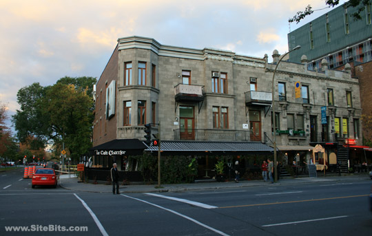 Rue St-Denis. Café Cherrier (exterior).